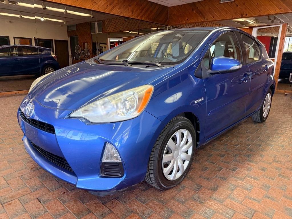 Toyota Prius c  2013