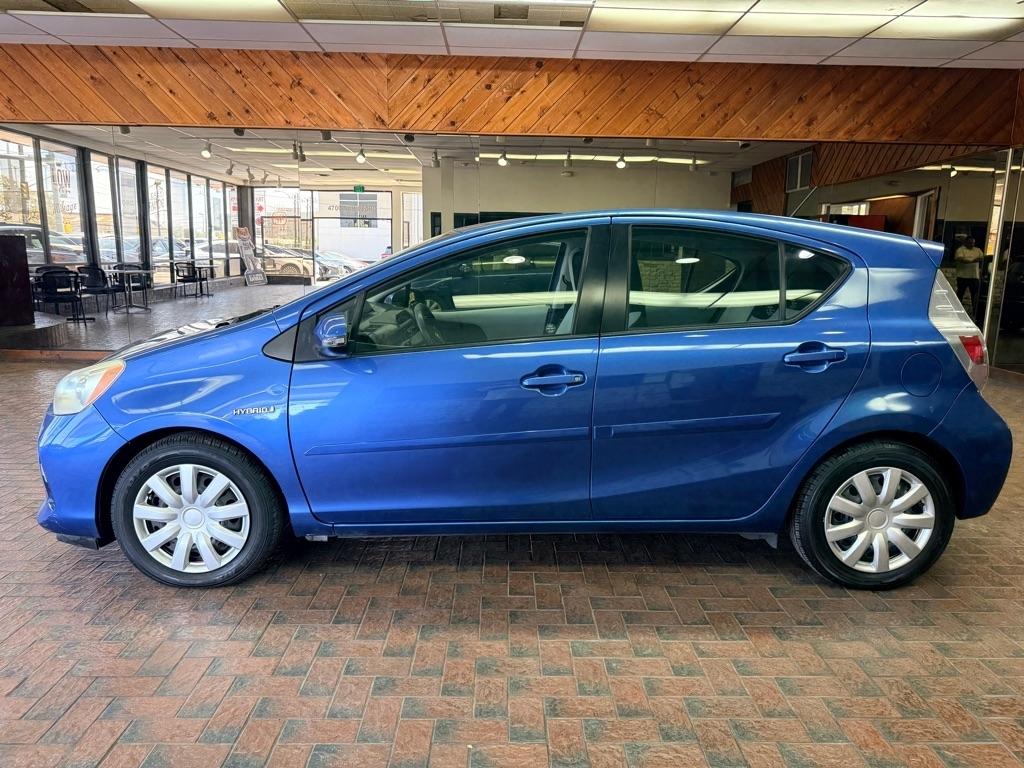 Toyota Prius c  2013