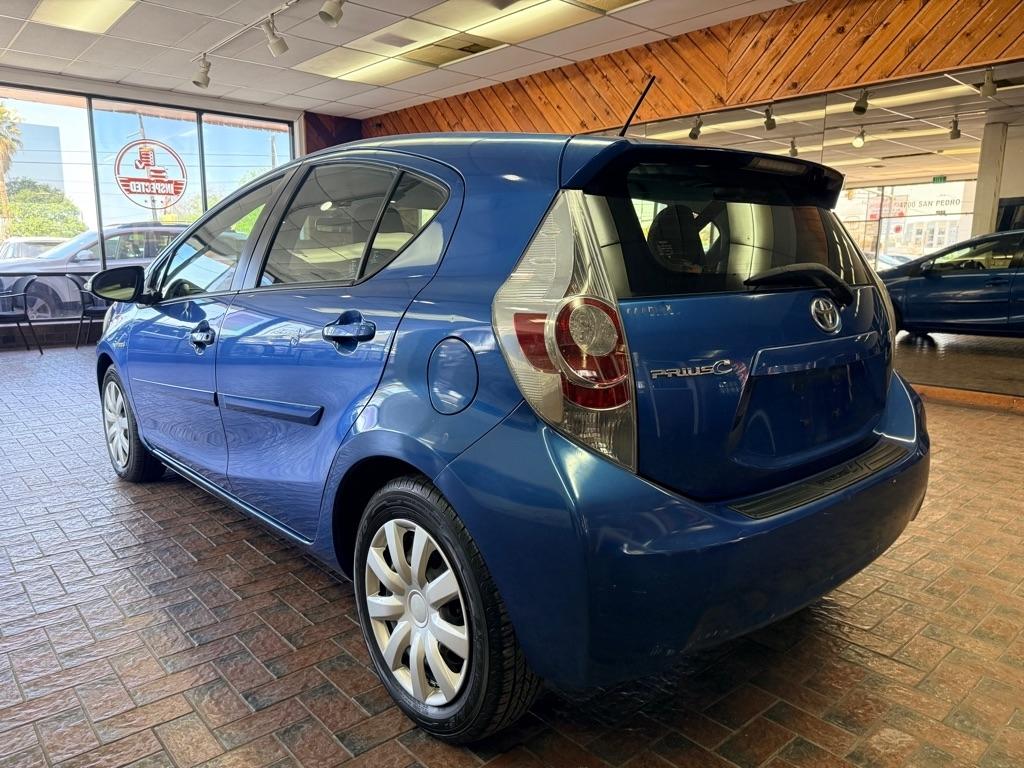 Toyota Prius c  2013