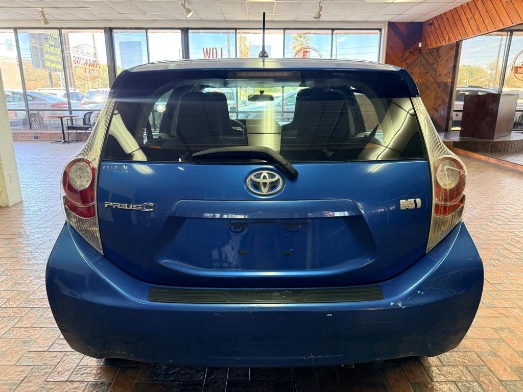 Toyota Prius c  2013