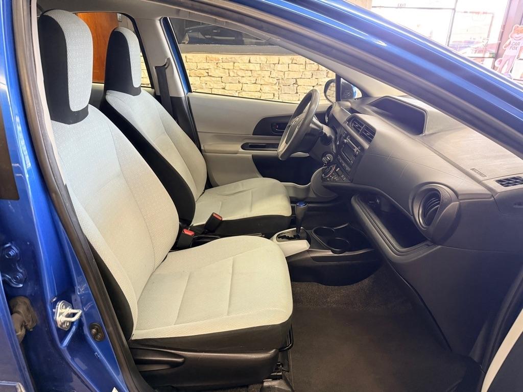 Toyota Prius c  2013