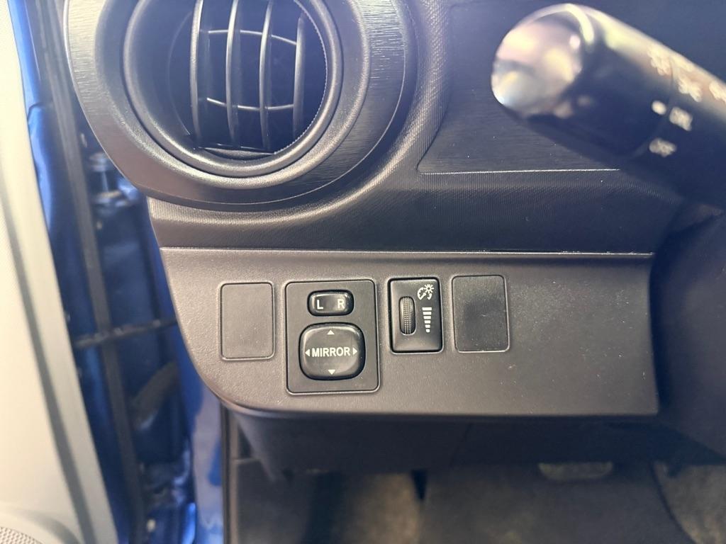 Toyota Prius c  2013