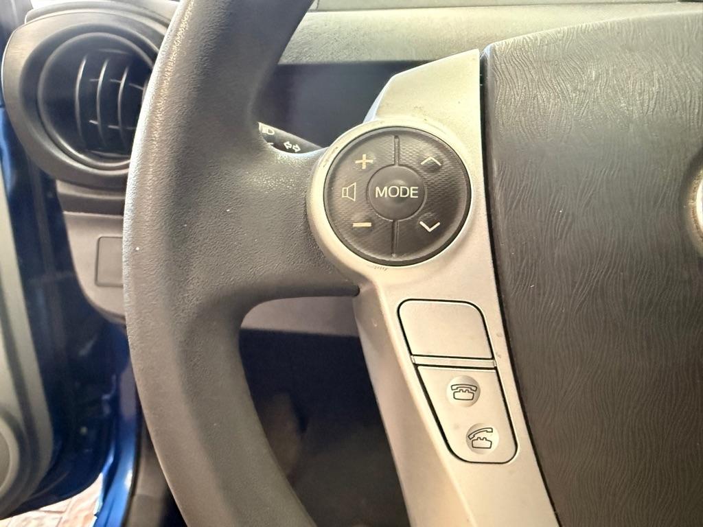 Toyota Prius c  2013