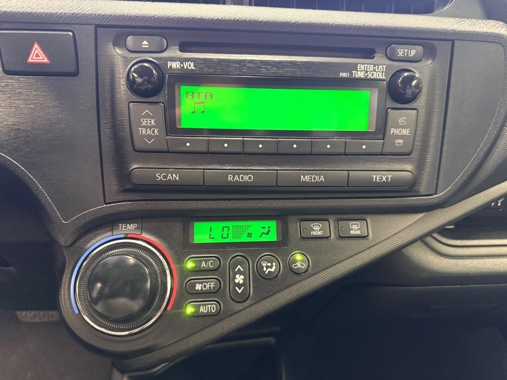 Toyota Prius c  2013