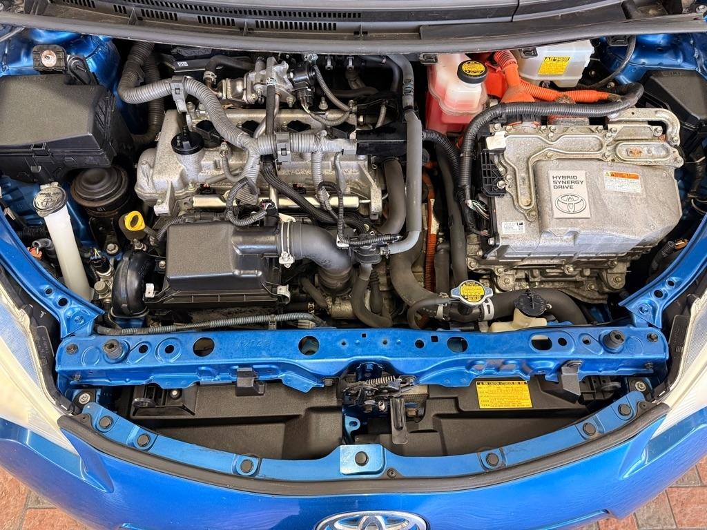 Toyota Prius c  2013