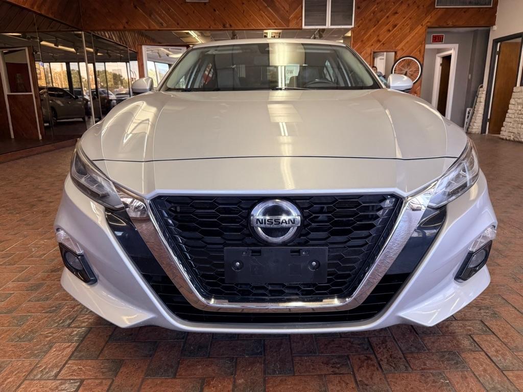 Nissan Altima  2019