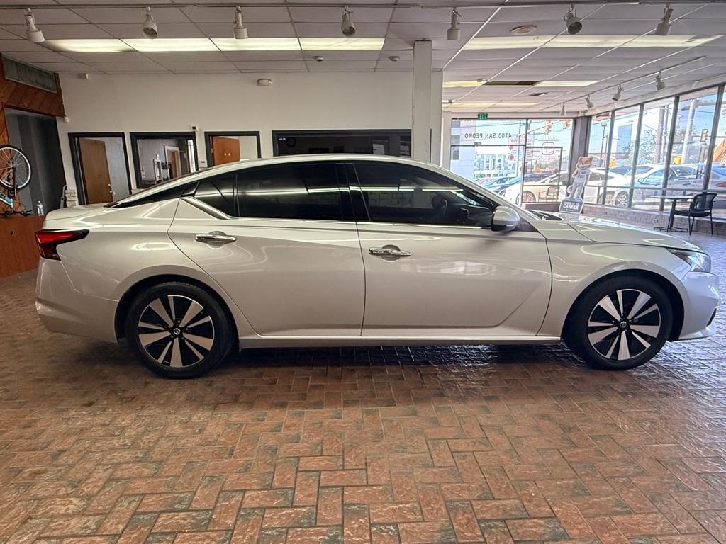 Nissan Altima  2019