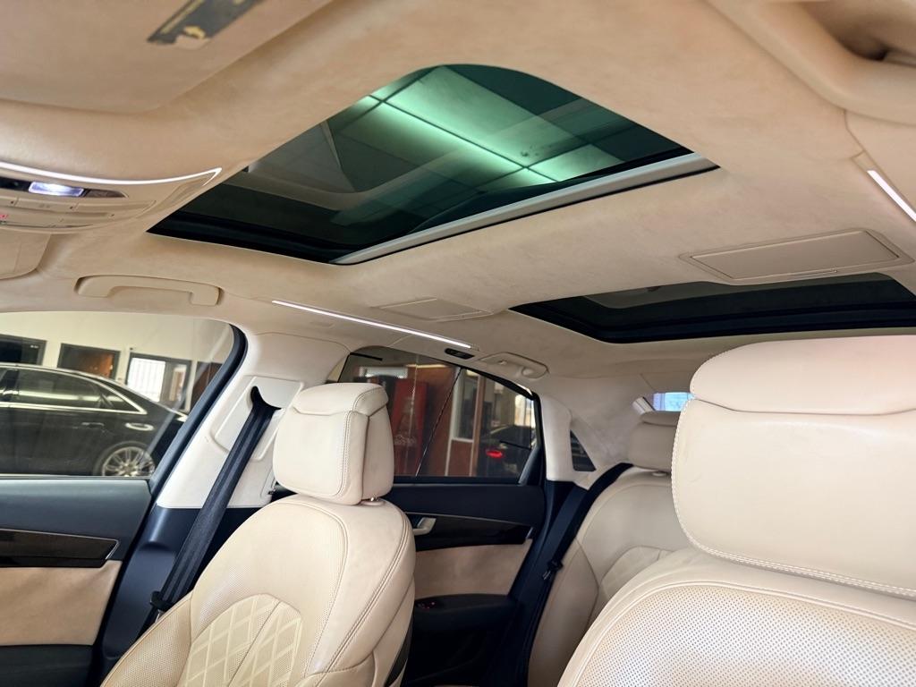 Audi A8  2014