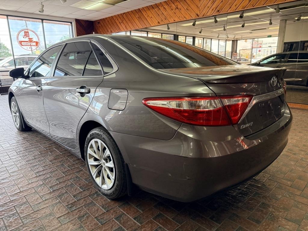 Toyota Camry  2015