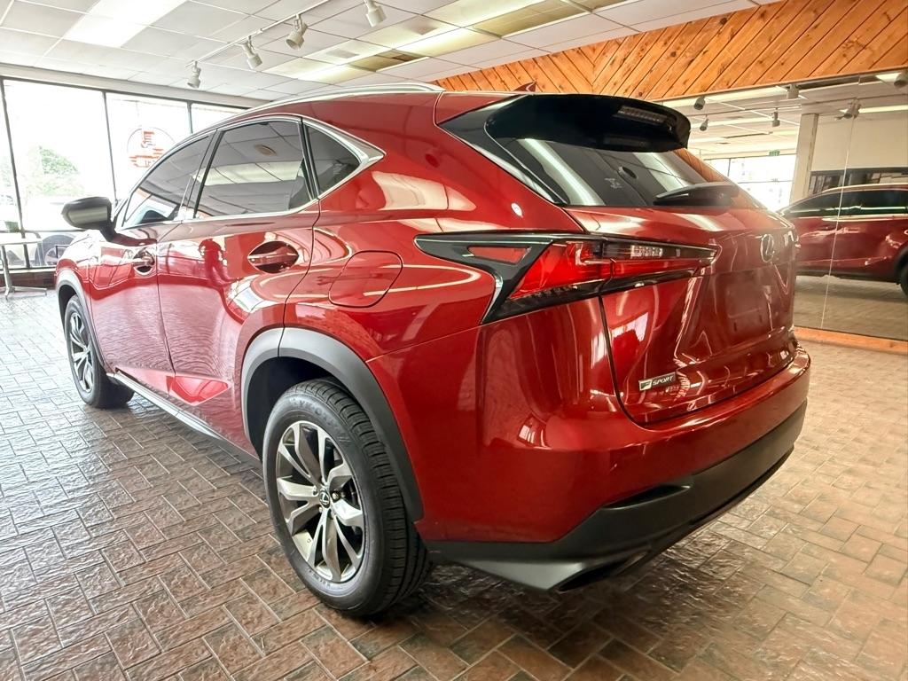 Lexus NX 300  2020