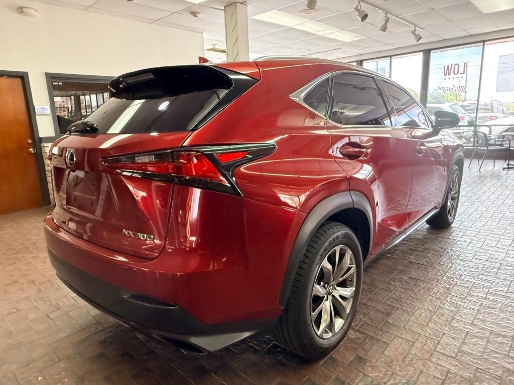Lexus NX 300  2020