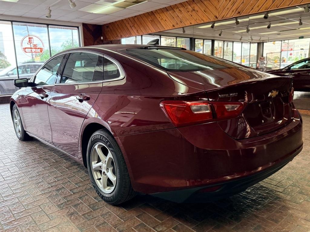 Chevrolet Malibu  2016