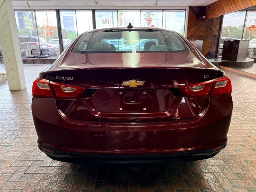 Chevrolet Malibu  2016
