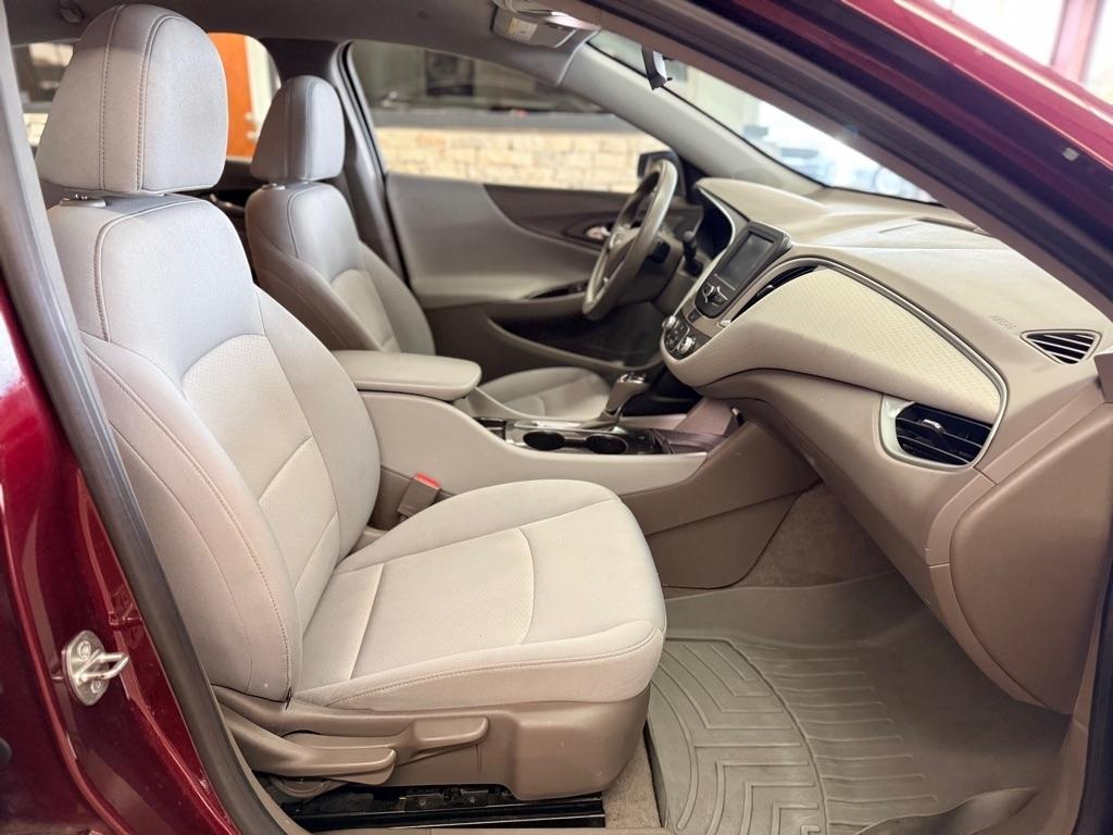 Chevrolet Malibu  2016