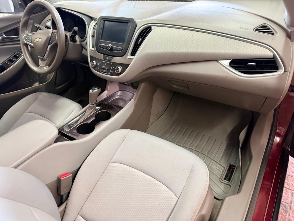 Chevrolet Malibu  2016
