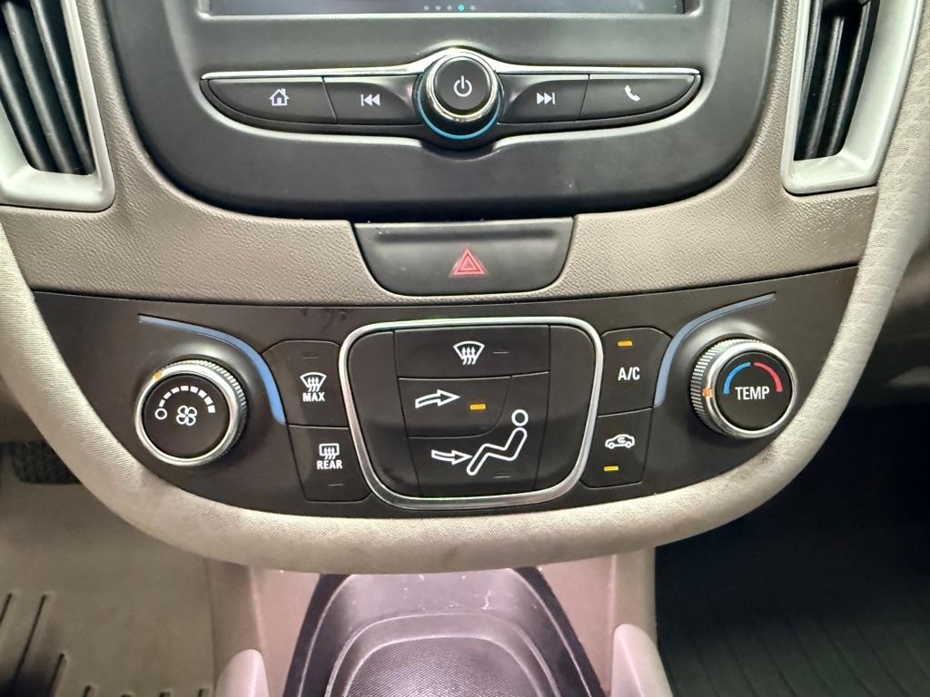 Chevrolet Malibu  2016