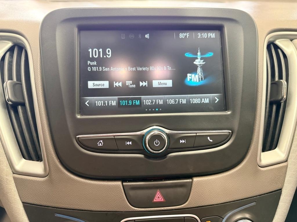Chevrolet Malibu  2016