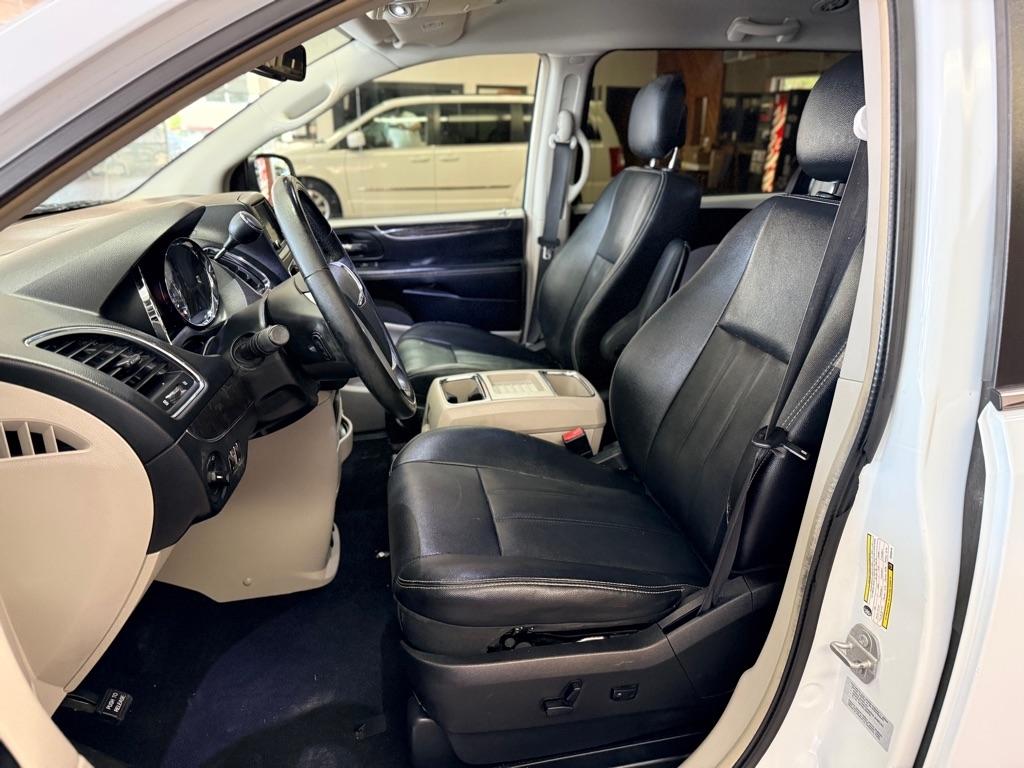 Chrysler Town & Country  2016