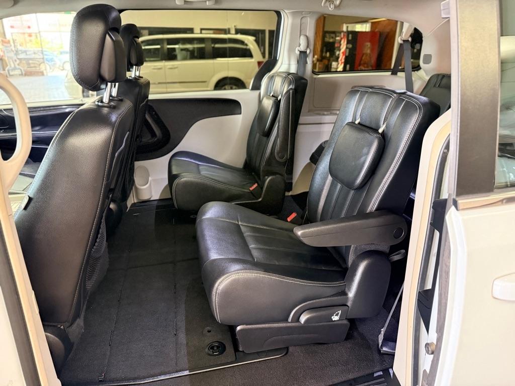 Chrysler Town & Country  2016
