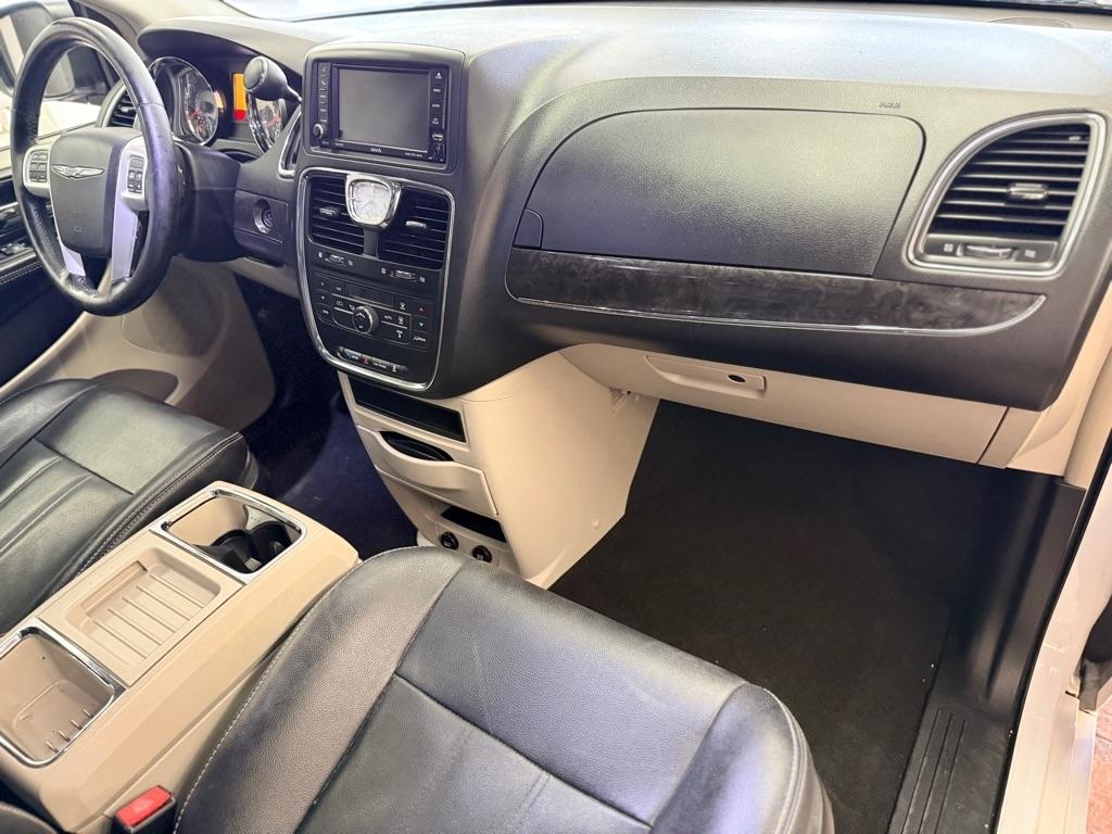 Chrysler Town & Country  2016
