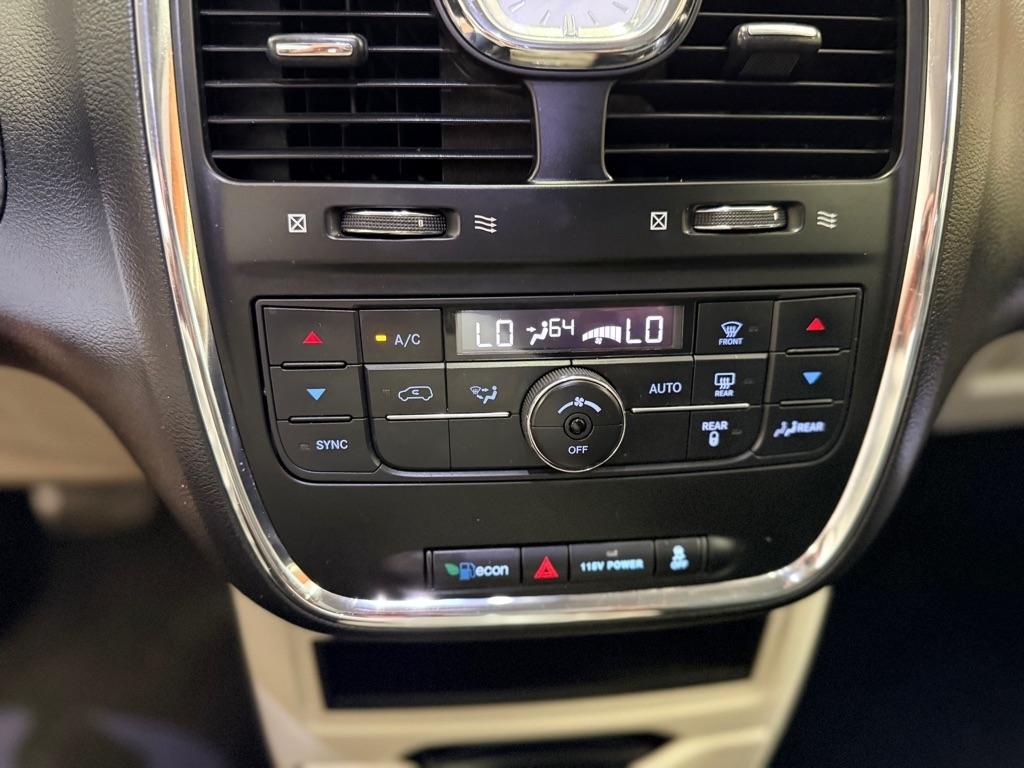 Chrysler Town & Country  2016