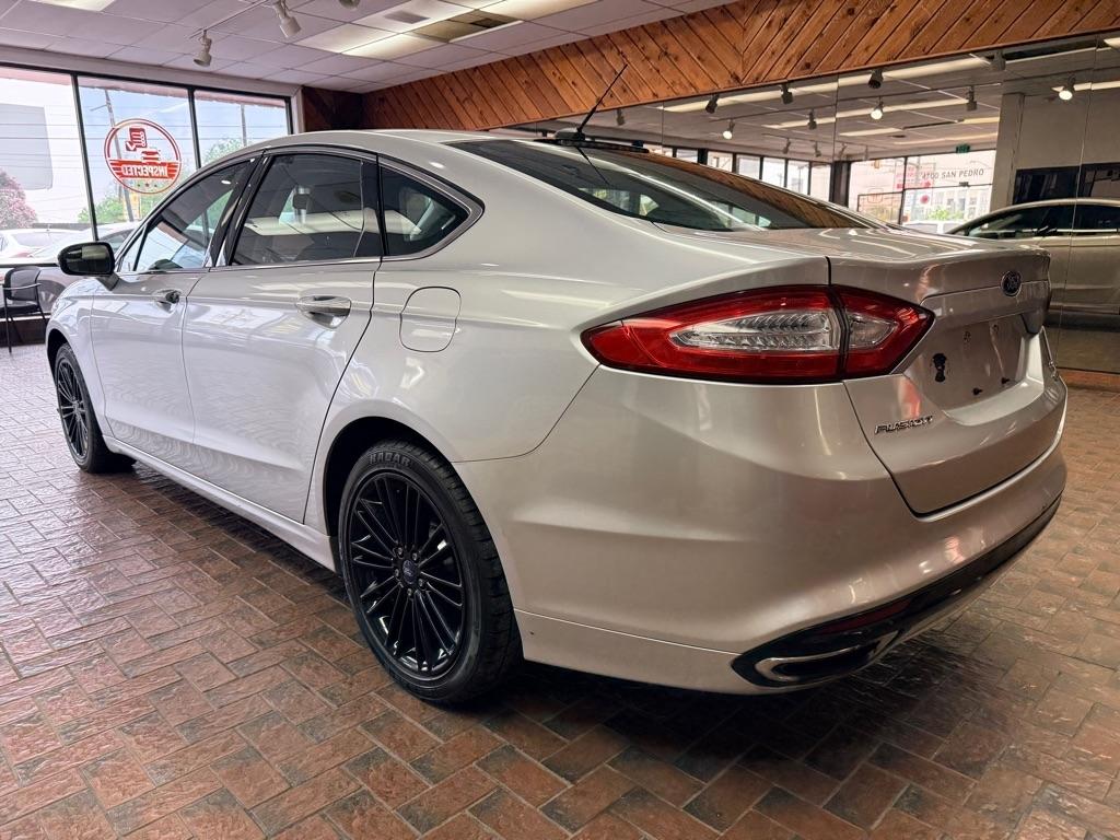 Ford Fusion  2013