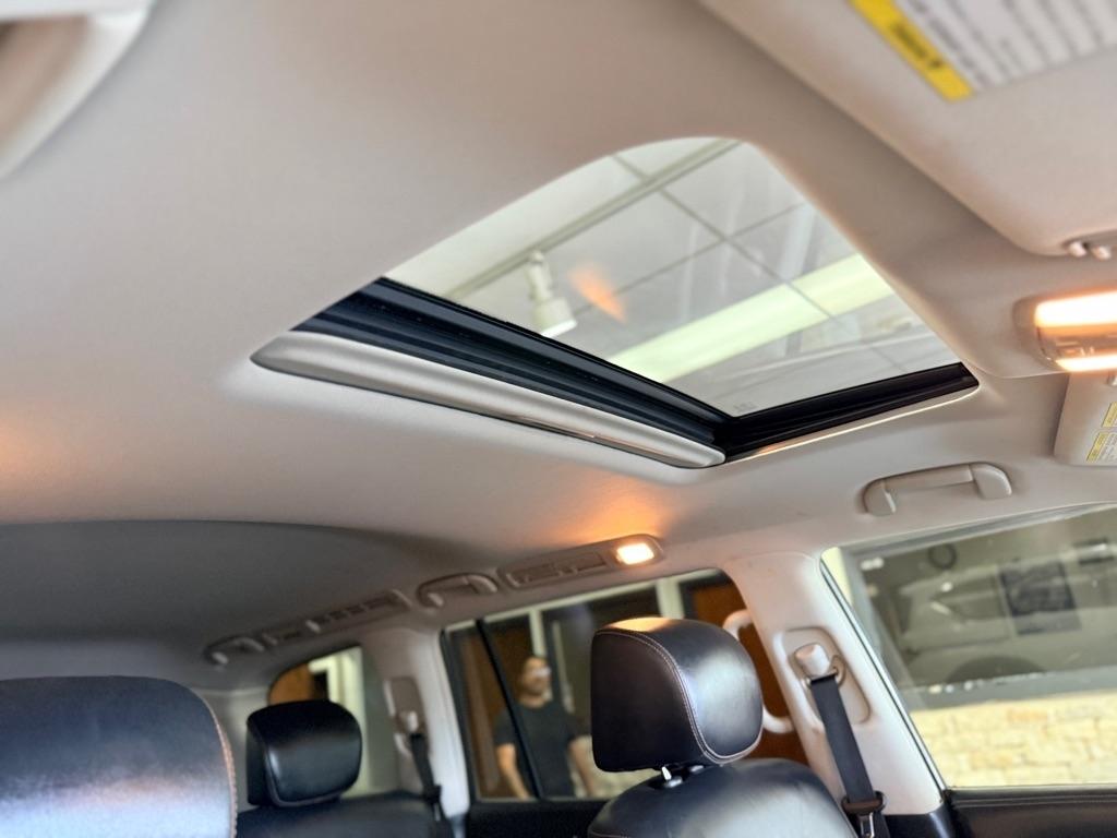 Nissan Armada  2017