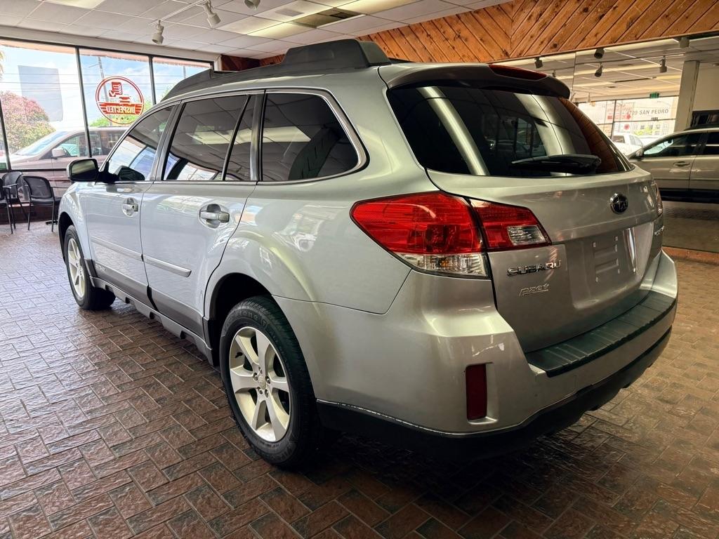 Subaru Outback  2013