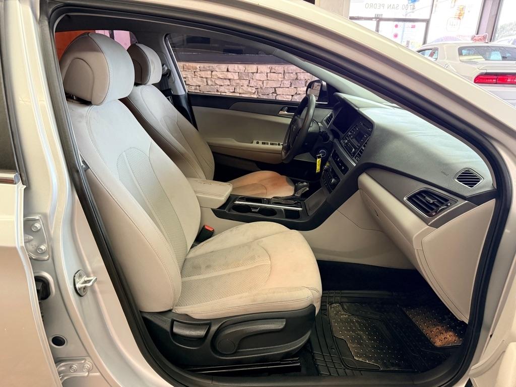 Hyundai Sonata  2016