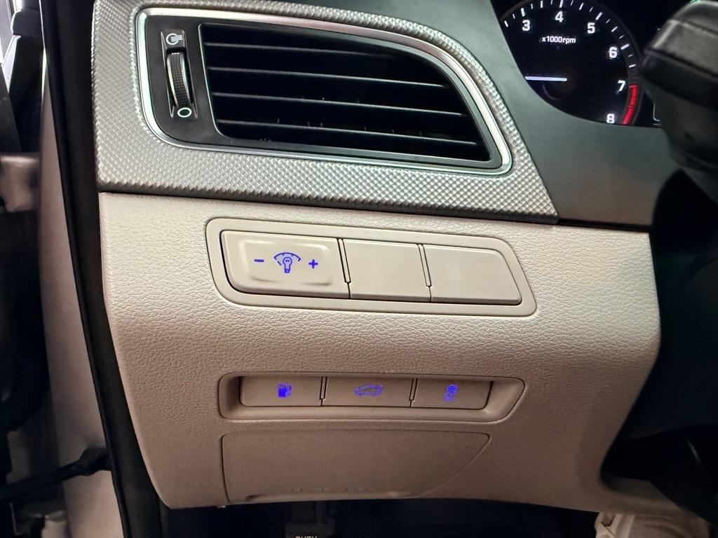 Hyundai Sonata  2016