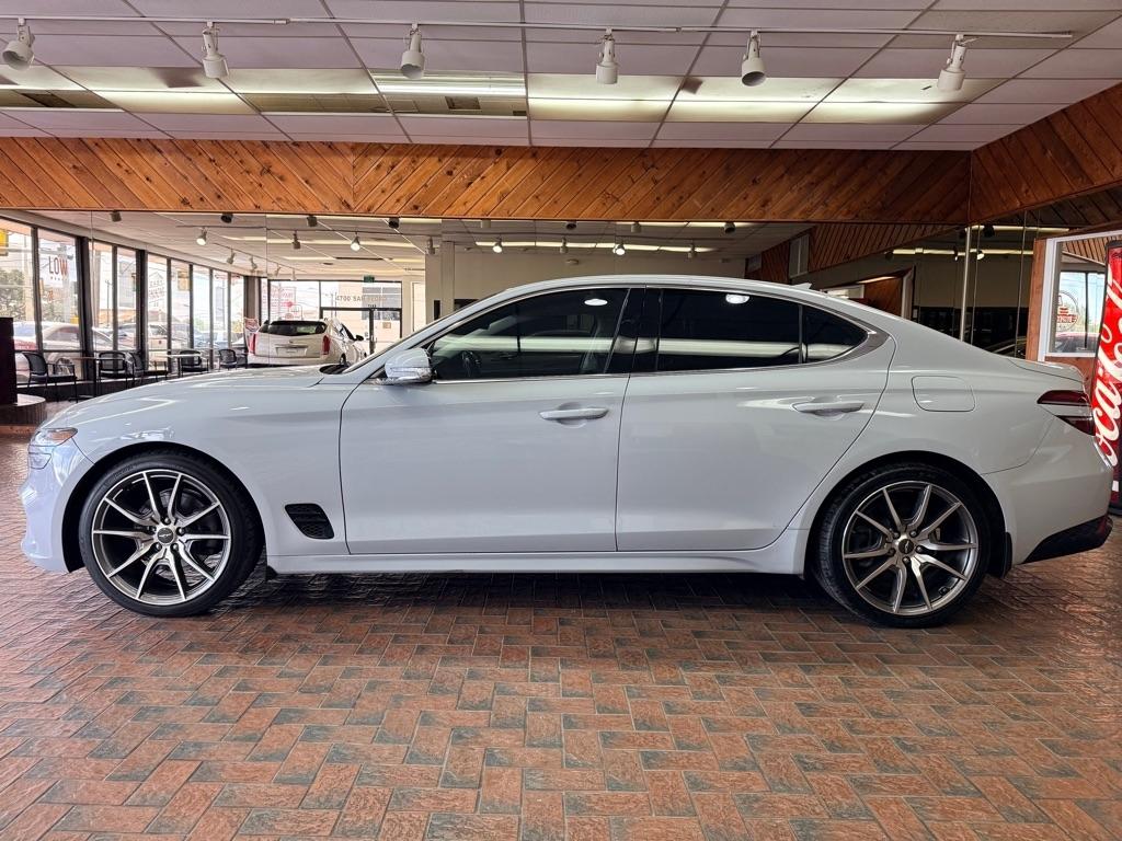Genesis G70  2022