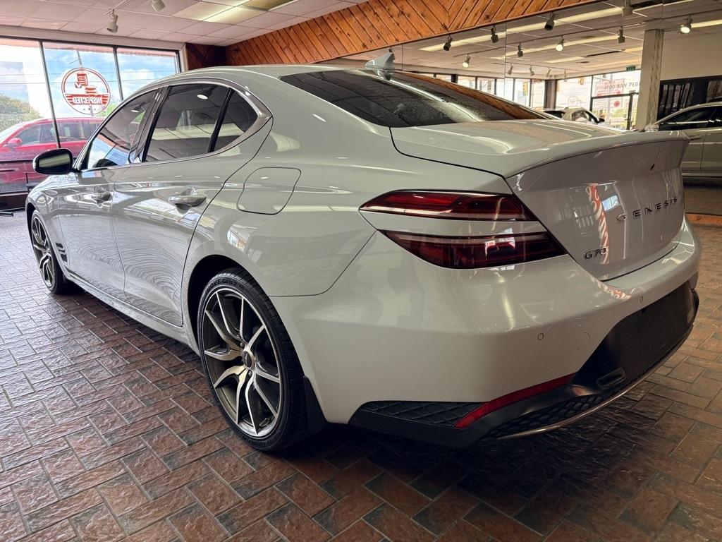 Genesis G70  2022