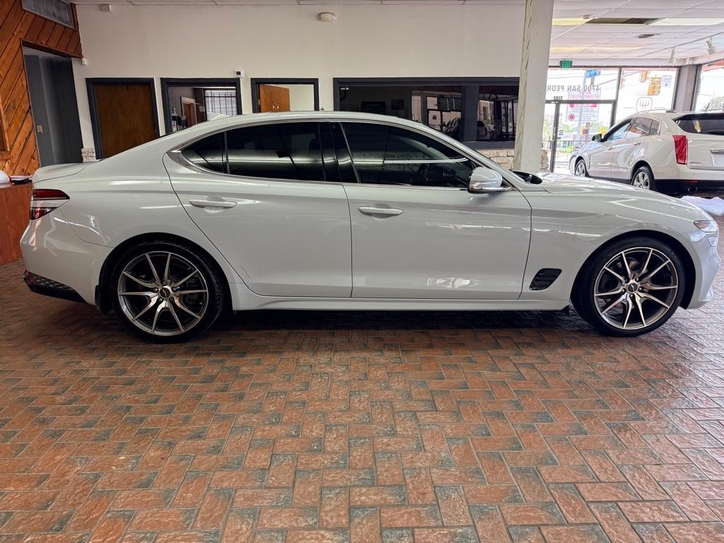Genesis G70  2022