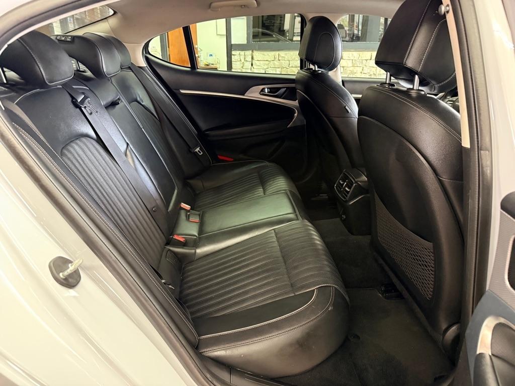 Genesis G70  2022