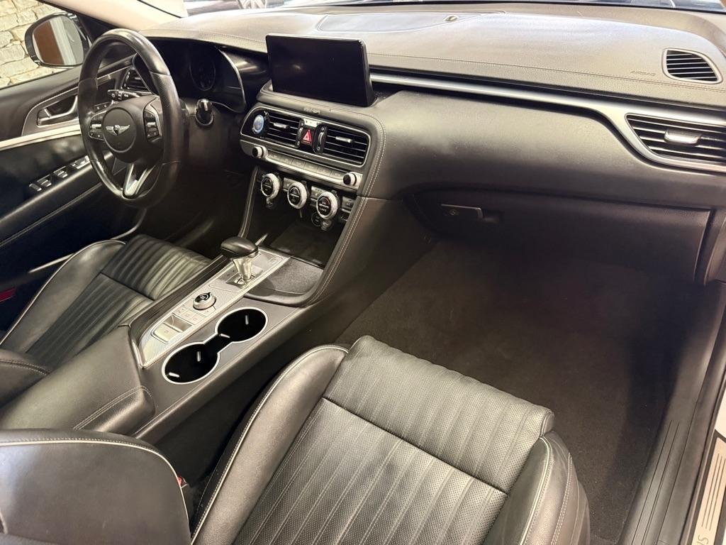 Genesis G70  2022