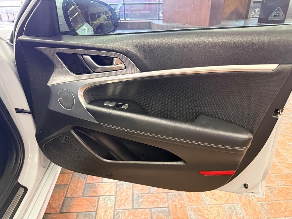 Genesis G70  2022