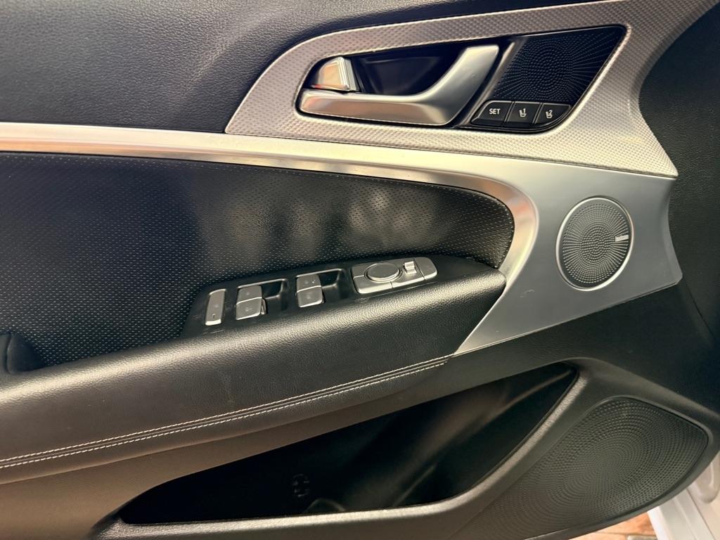 Genesis G70  2022