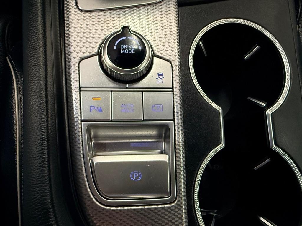 Genesis G70  2022