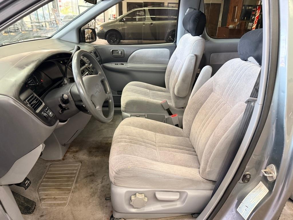 Toyota Sienna  2000