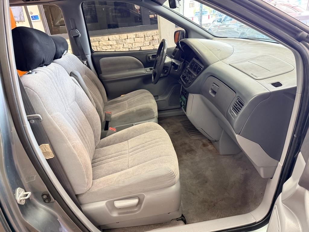 Toyota Sienna  2000