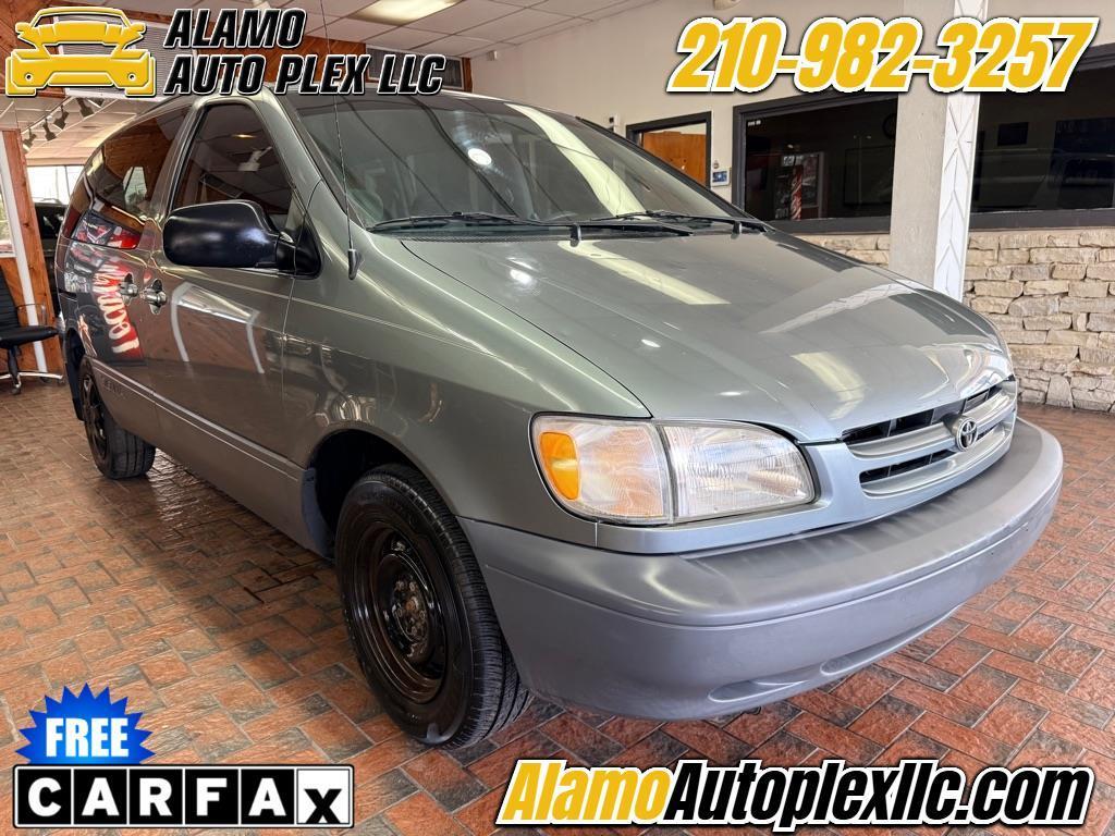 2000 Toyota Sienna CE