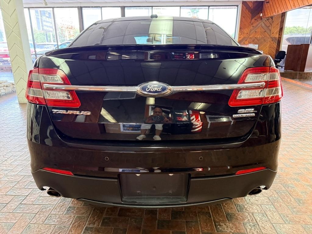 Ford Taurus  2017