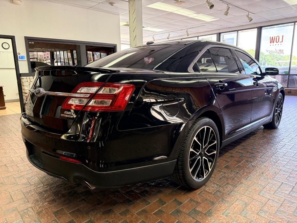 Ford Taurus  2017