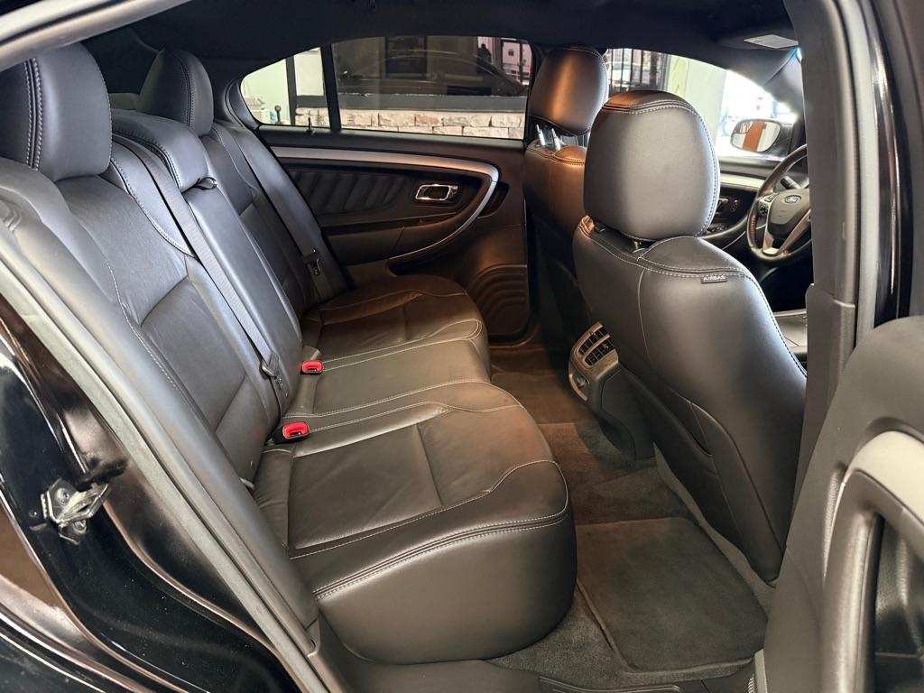 Ford Taurus  2017