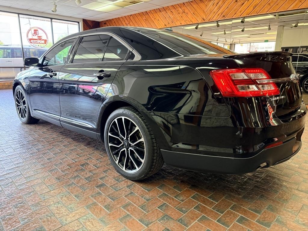 Ford Taurus  2017