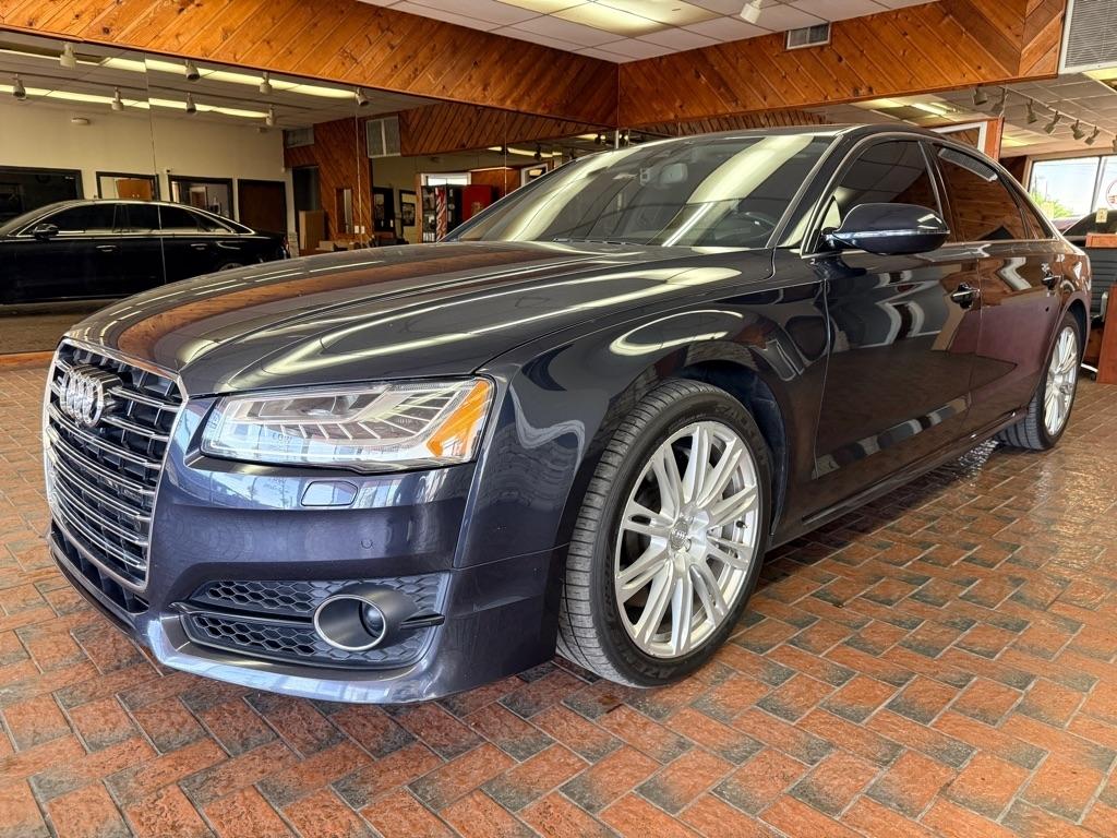 Audi A8  2016