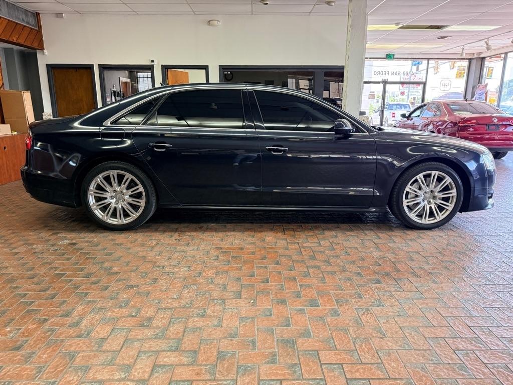 Audi A8  2016