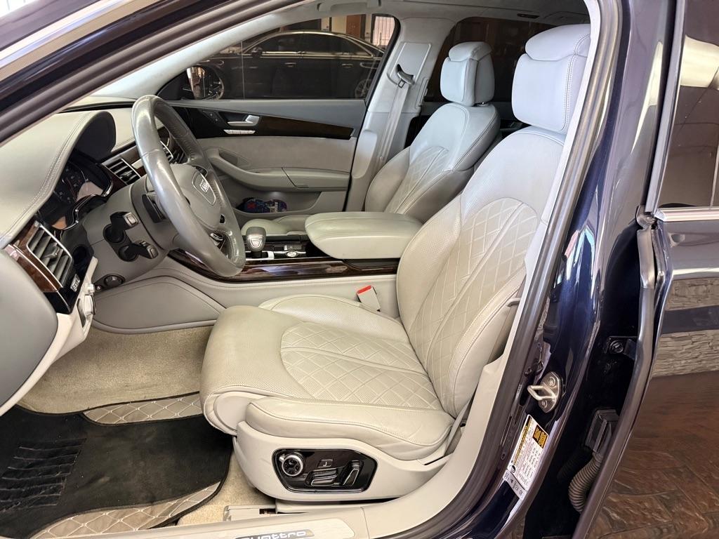 Audi A8  2016