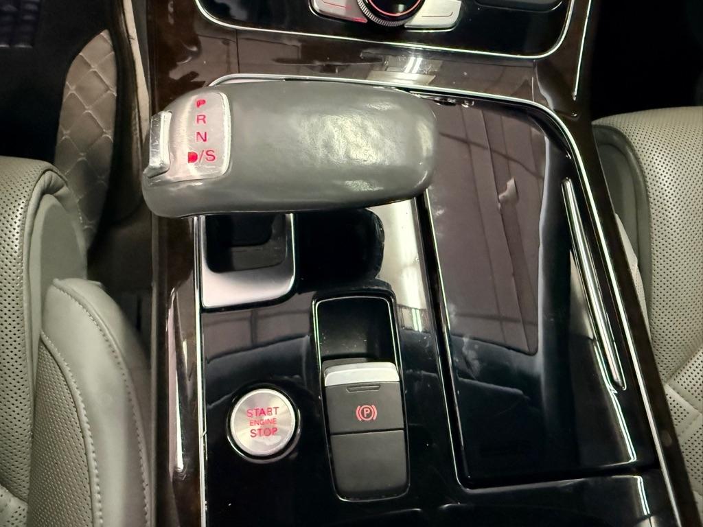 Audi A8  2016