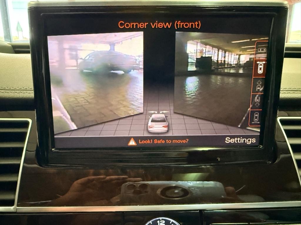 Audi A8  2016
